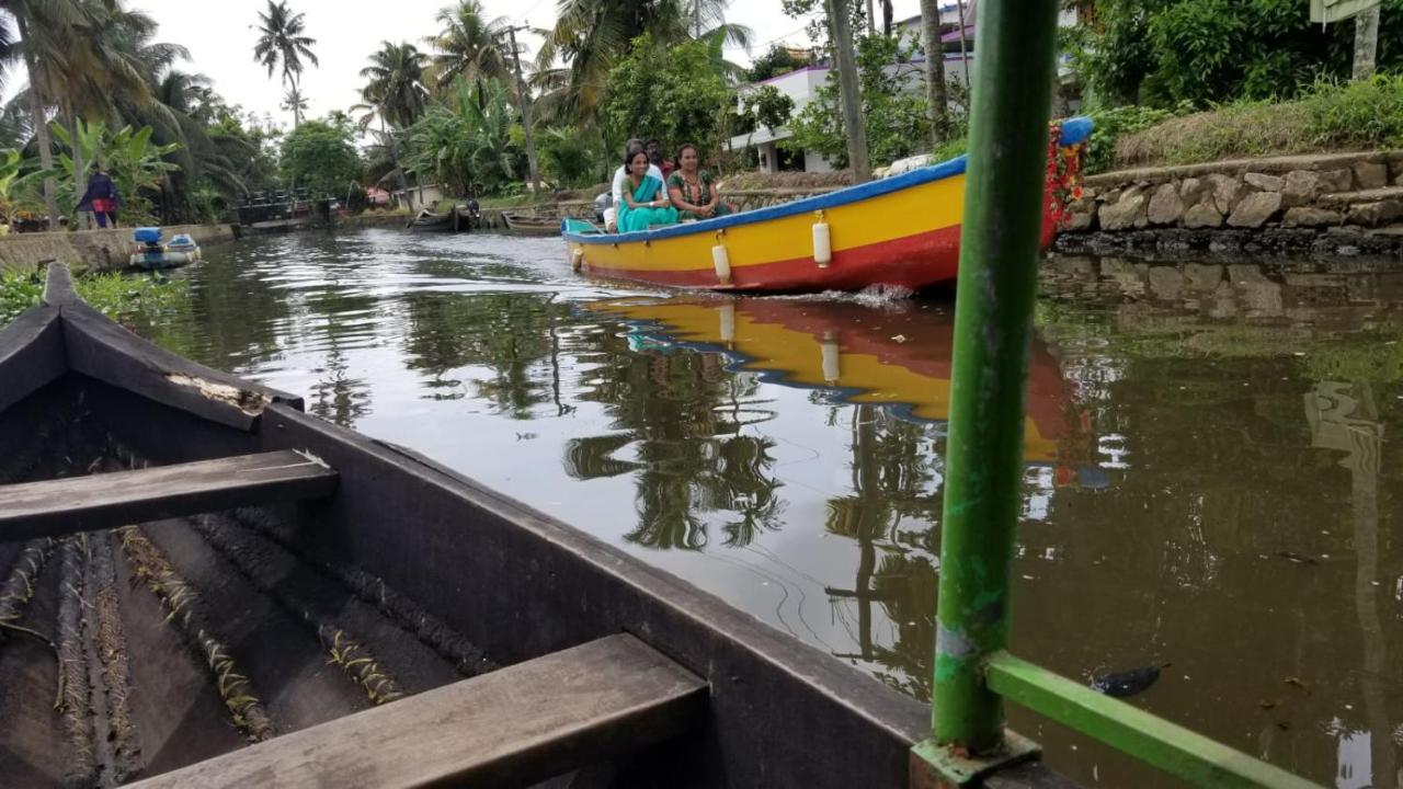 Blues Lejlighed Alappuzha Eksteriør billede